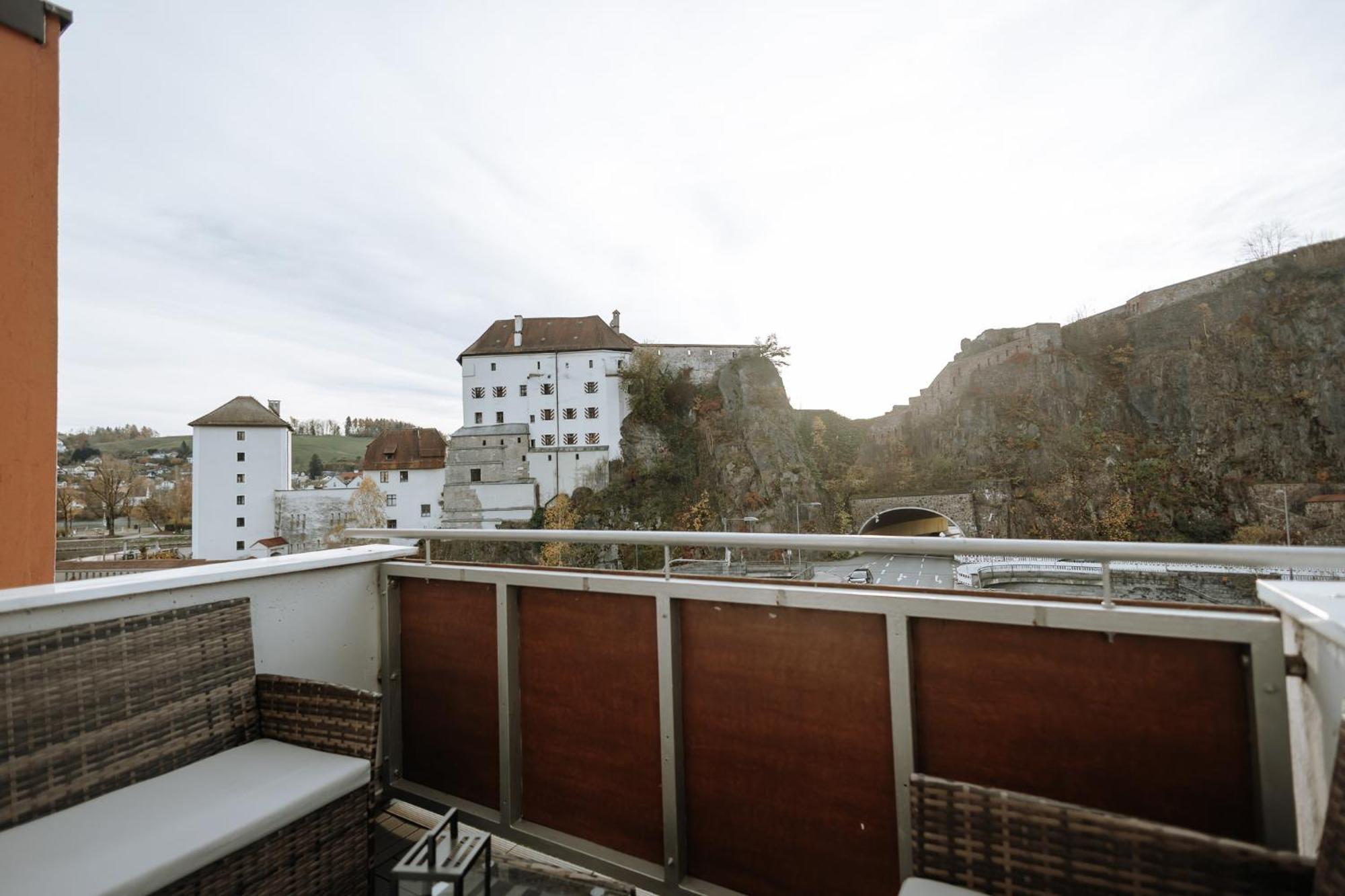 Apartment Stilvolles Mit Blick Auf Dreifluesse-eck Passau